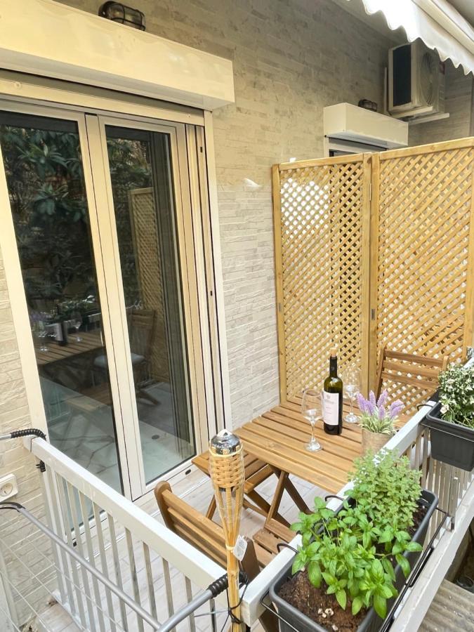 Zeos Finest Jacuzzi Suite Athens Exterior photo