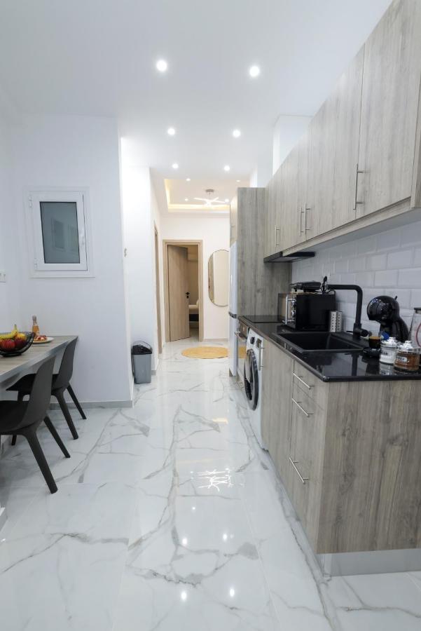 Zeos Finest Jacuzzi Suite Athens Exterior photo