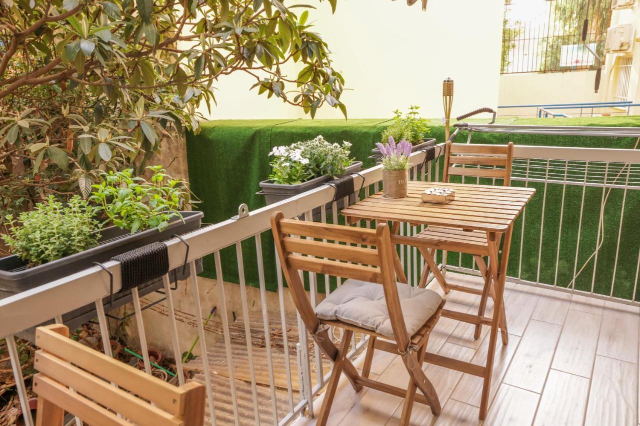 Zeos Finest Jacuzzi Suite Athens Exterior photo
